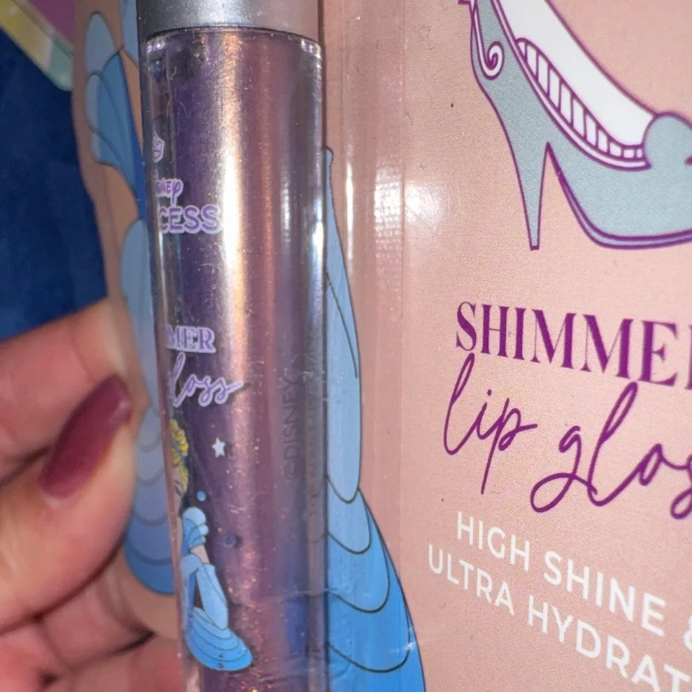Disney- NWT Cinderella Cosmetic Set with Blue Bag